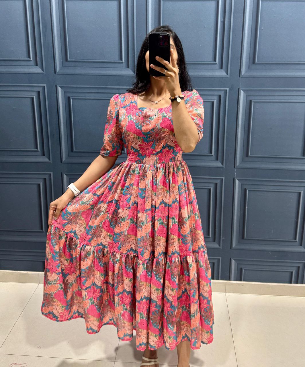 Floral Printed Puff Sleeve Midi Dress.