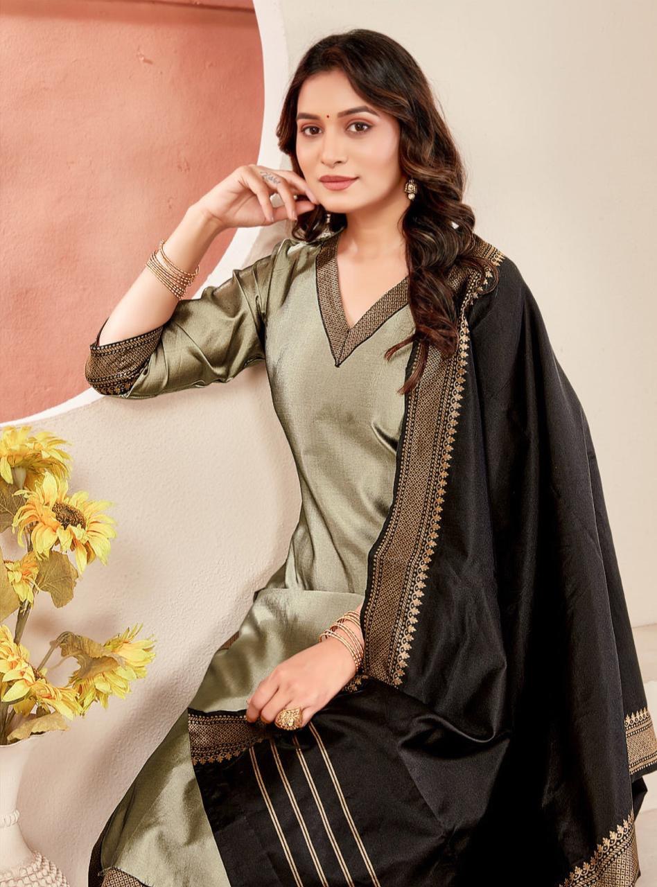 Grey Straight Kurta Set with Black Dupatta